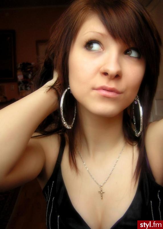 moja najj przyjacióólkaa <333. mÓj anioOle :* - Średnie Fryzury