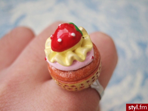 Oryginalny pierścionek dostępny na etsy.com - Pozostałe Dodatki Moda