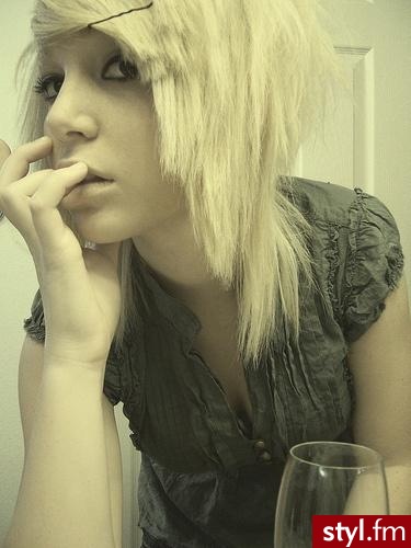 EMO Alternatywne Średnie Fryzury