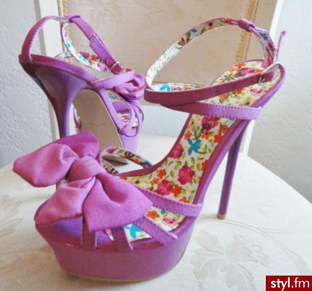 Szpilki Buty Moda