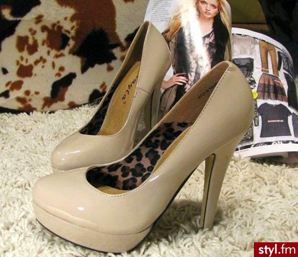 Szpilki Buty Moda