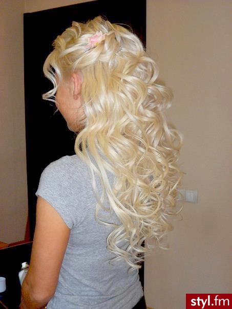 Blond Rozpuszczone Kręcone Na co dzień Długie Fryzury