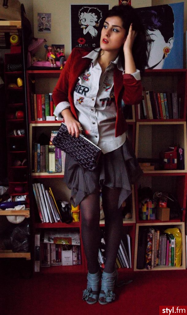 Jeżeli zdjęcie znajduje się już w galerii poproszę o link - Moda uliczna Inne Moda