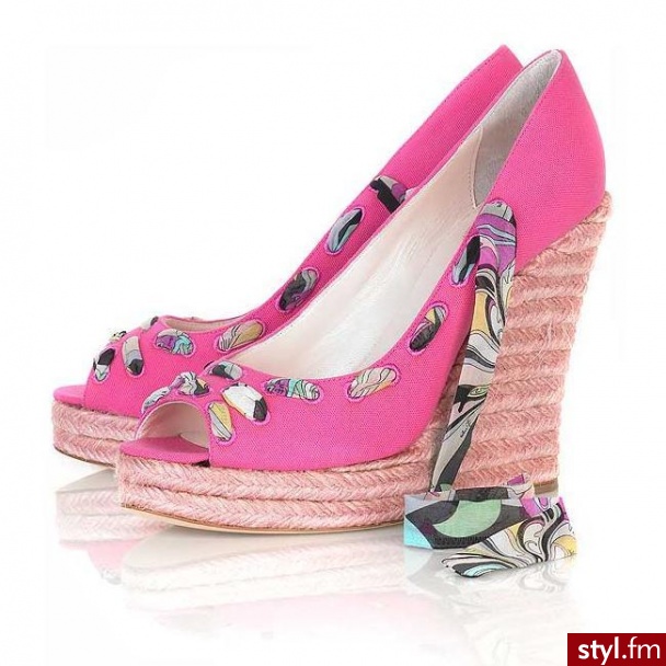 buty. Emilio Pucci
Jeżeli już jest proszę o link - Pozostałe Buty Moda
