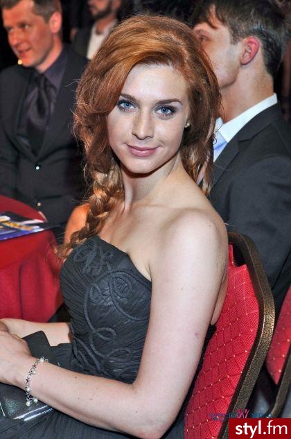 Średnie Fryzury