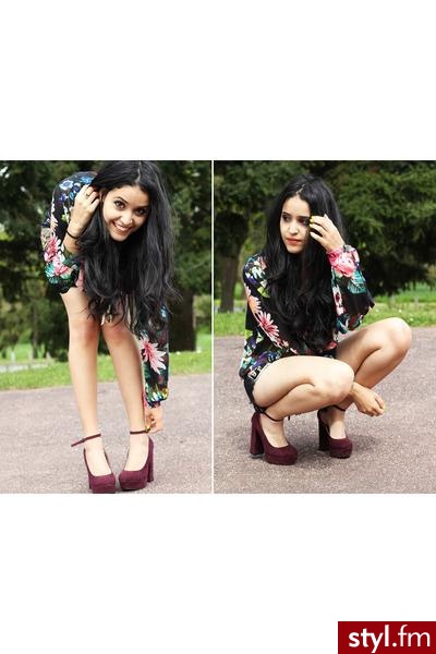 Brązowe Rozpuszczone Proste Na co dzień Długie Fryzury
