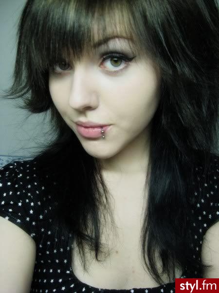 Średnie Fryzury