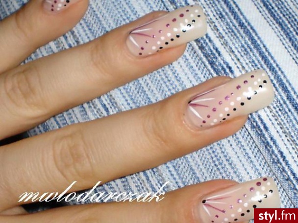 Autor: mwlodarczak delikatne z ............... Autor: <b>mwlodarczak</b><br /> - Paznokcie