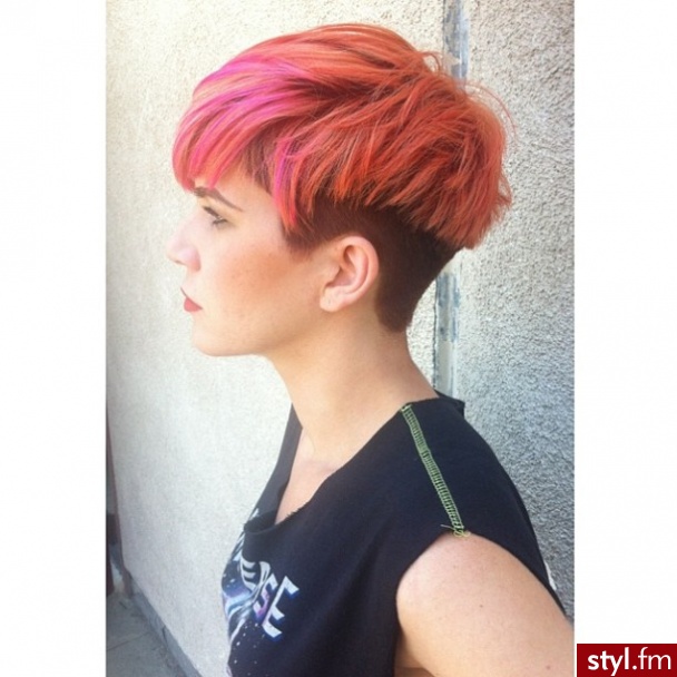 Kolorowe Rozpuszczone Proste z grzywką Na co dzień Krótkie Fryzury
