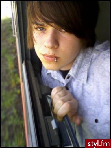 info gg: 7371491 - EMO Alternatywne Średnie Fryzury