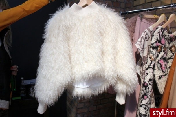 Swetry Ciuchy Moda
