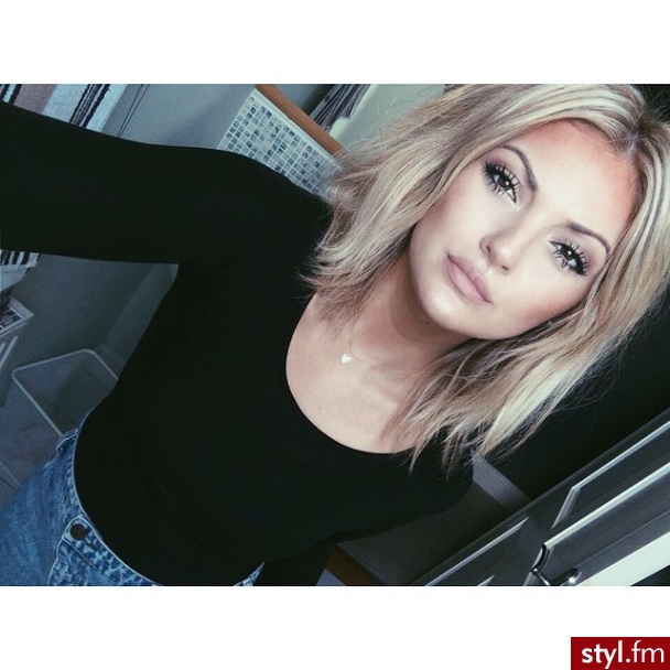 Średnie Fryzury