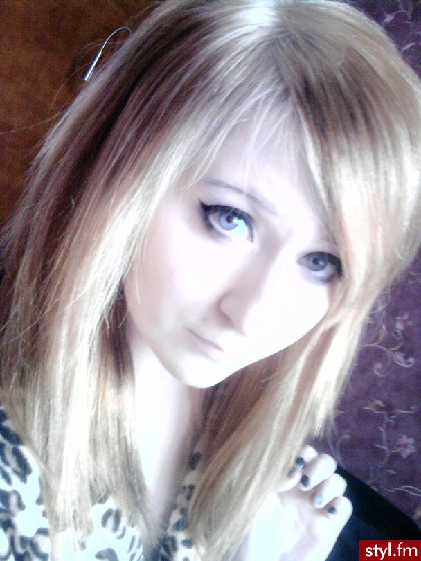 ;3 - Średnie Fryzury