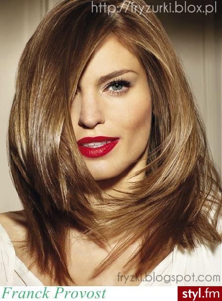 Blond Rozpuszczone Proste Na co dzień Średnie Fryzury