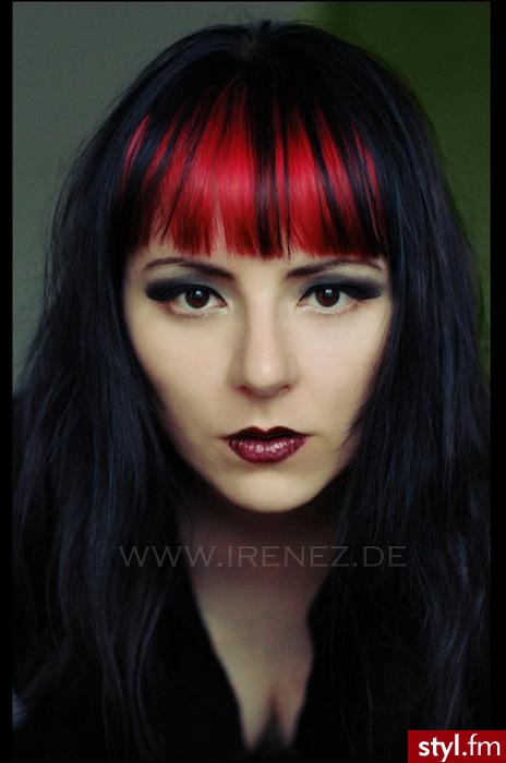 Średnie Fryzury