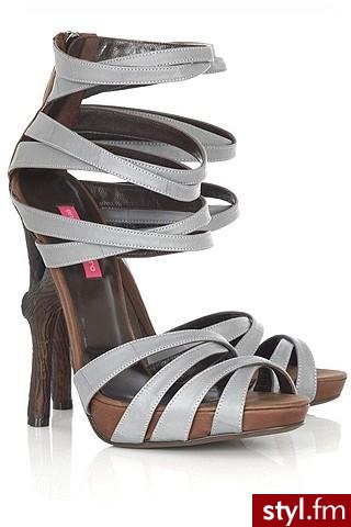 buty. Emanuel Ungaro
Jeżeli już jest proszę o link - Pozostałe Buty Moda