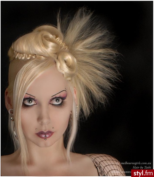 Blond Punk Rock Alternatywne Krótkie Fryzury