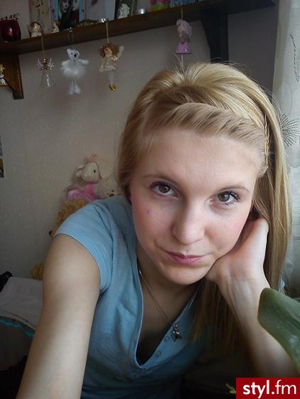 Średnie Fryzury