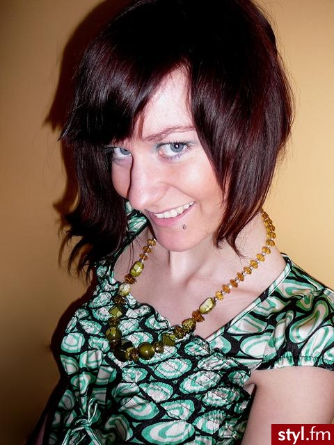 Średnie Fryzury