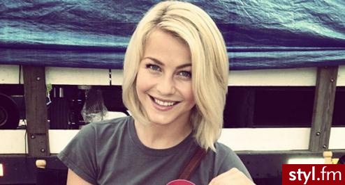 Blond Rozpuszczone Proste Na co dzień Średnie Fryzury