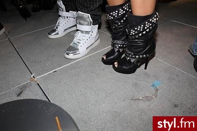 Jeżeli zdjęcie znajduje się już w galerii poproszę o link - Pozostałe Buty Moda