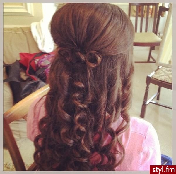 Wieczorowe Długie Fryzury