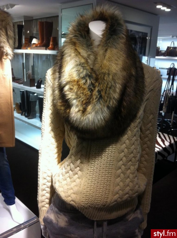 Swetry Ciuchy Moda