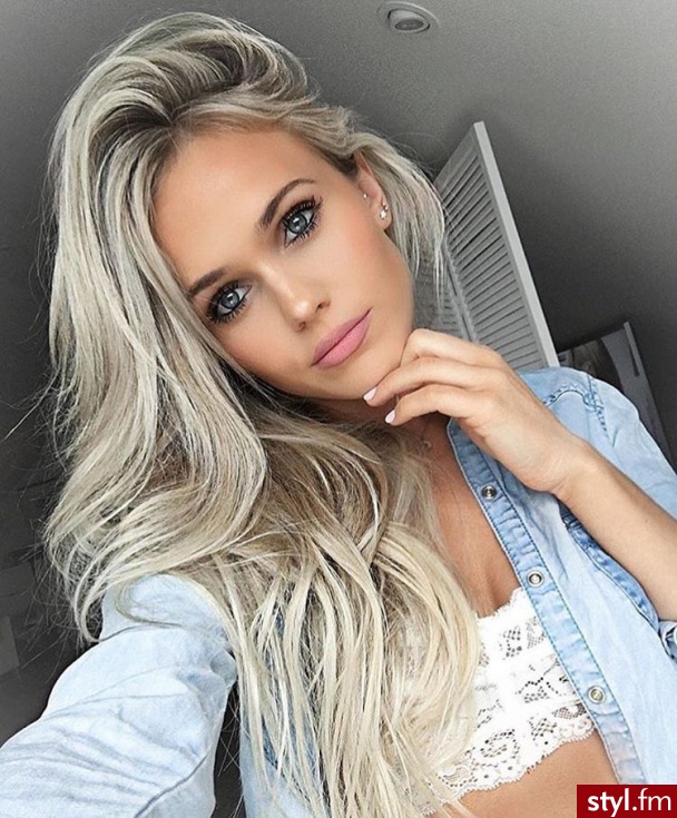 Blond Rozpuszczone Proste Na co dzień Długie Fryzury