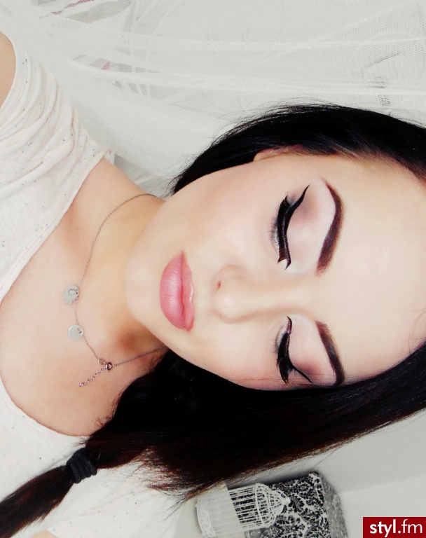 instagram.com/loumaraa - Dzienne Makijaże