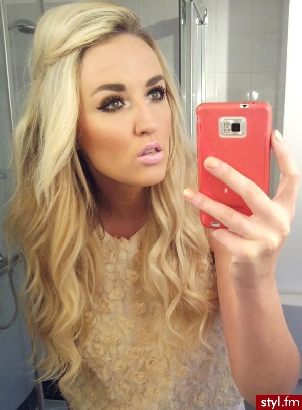 Blond Rozpuszczone Kręcone Na co dzień Długie Fryzury