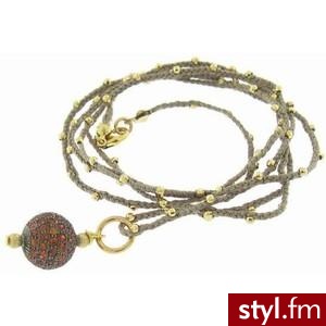Orange Sapphire Charm on Grey Silk with Gold Beads - Catheri... - Polyvore. Pobrano ze strony: http://www.polyvore.com/orange_sapphire_charm_on_grey/thing?id=18117240 - Pozostałe Dodatki Moda
