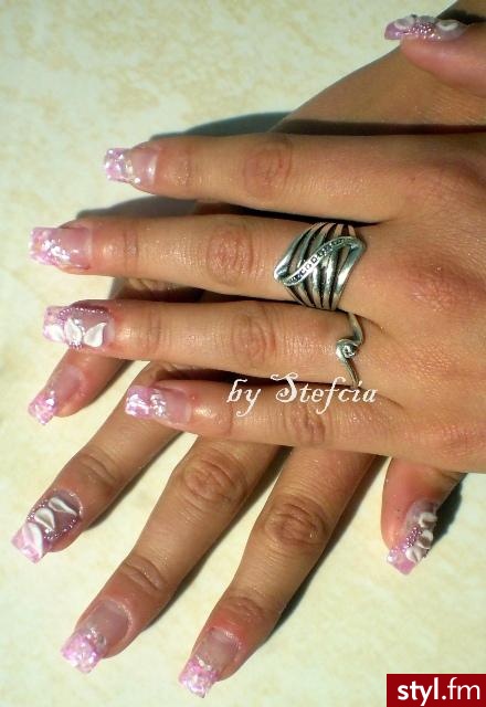 muszla kruszona. źródło: http://nailsofdreams.blog.onet.pl/ - Paznokcie