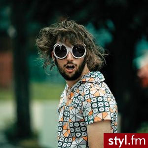 jest zajebisty i tylunia xD - Nakrycia głowy Dodatki Moda