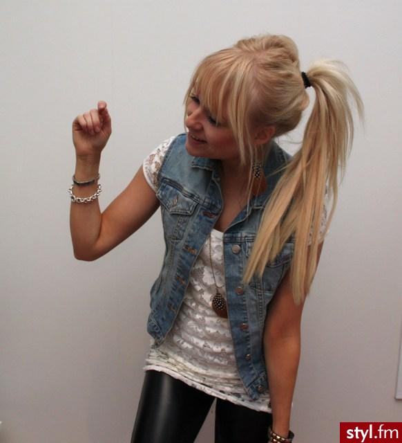  - Blond Rozpuszczone Proste Na co dzień Długie Fryzury