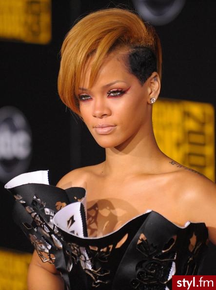 Rihanna - Moda uliczna Inne Moda