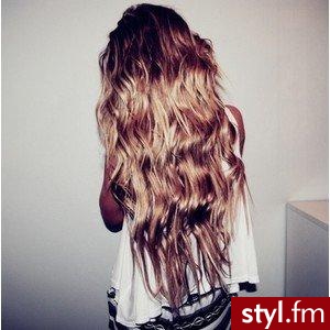 Blond Rozpuszczone Kręcone Na co dzień Długie Fryzury