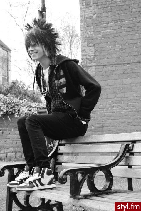 EMO Alternatywne Średnie Fryzury