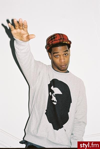 Kid Cudi :)
nie wiem jak Wy , ale jak dla mnie czapka i bluza swietna:) - Moda uliczna Inne Moda