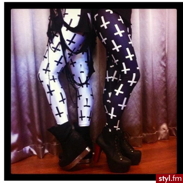 Leginsy Spodnie Moda