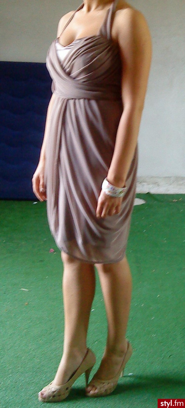 Sukienki Moda