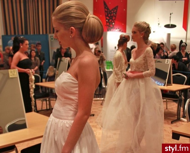 Blond Upięcie Proste Ślubne Długie Fryzury