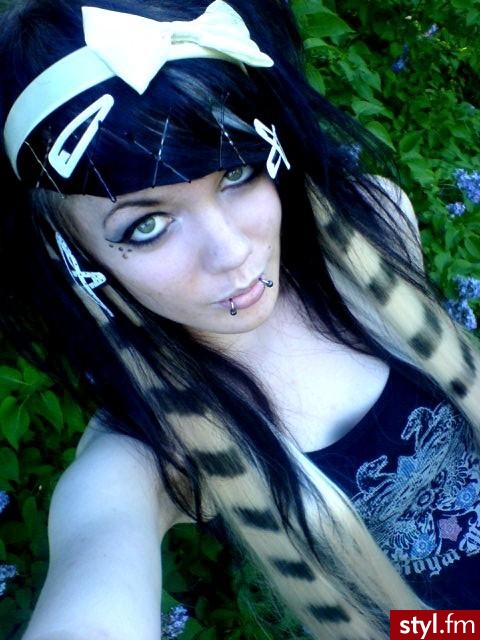 EMO Alternatywne Średnie Fryzury