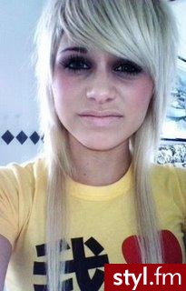 Średnie Fryzury
