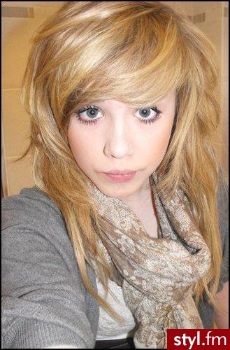Średnie Fryzury