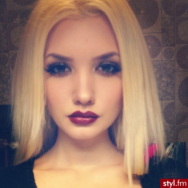 Blond Rozpuszczone Proste Na co dzień Średnie Fryzury