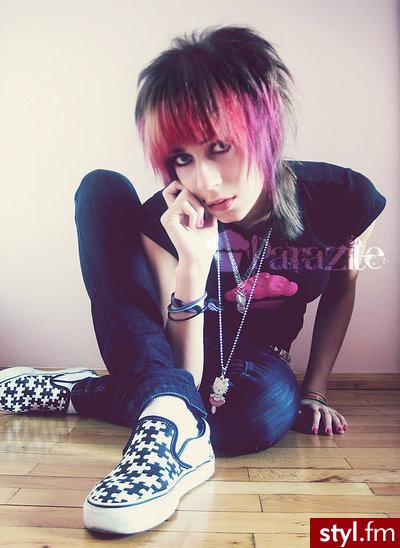 To nie jest mój fryz, więc nie mam więcej zdjęć! - EMO Alternatywne Średnie Fryzury