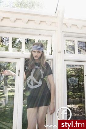 Jeżeli zdjęcie znajduje się już w galerii poproszę o link - Moda uliczna Inne Moda
