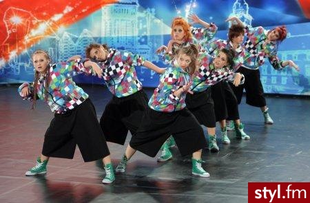 grupa \"Balans\" - Średnie Fryzury
