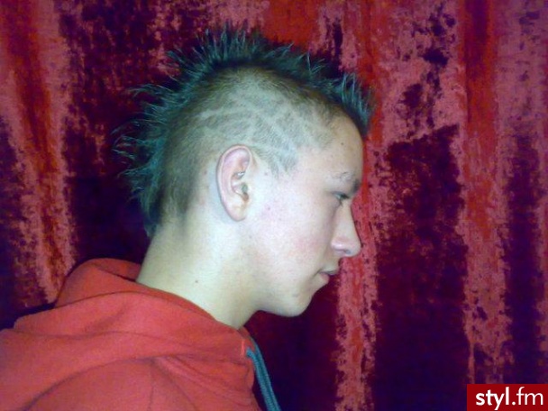 ......... - Punk Rock Alternatywne Średnie Fryzury