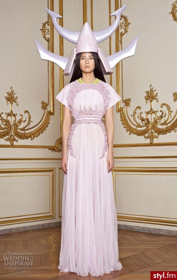 Sukienki Moda